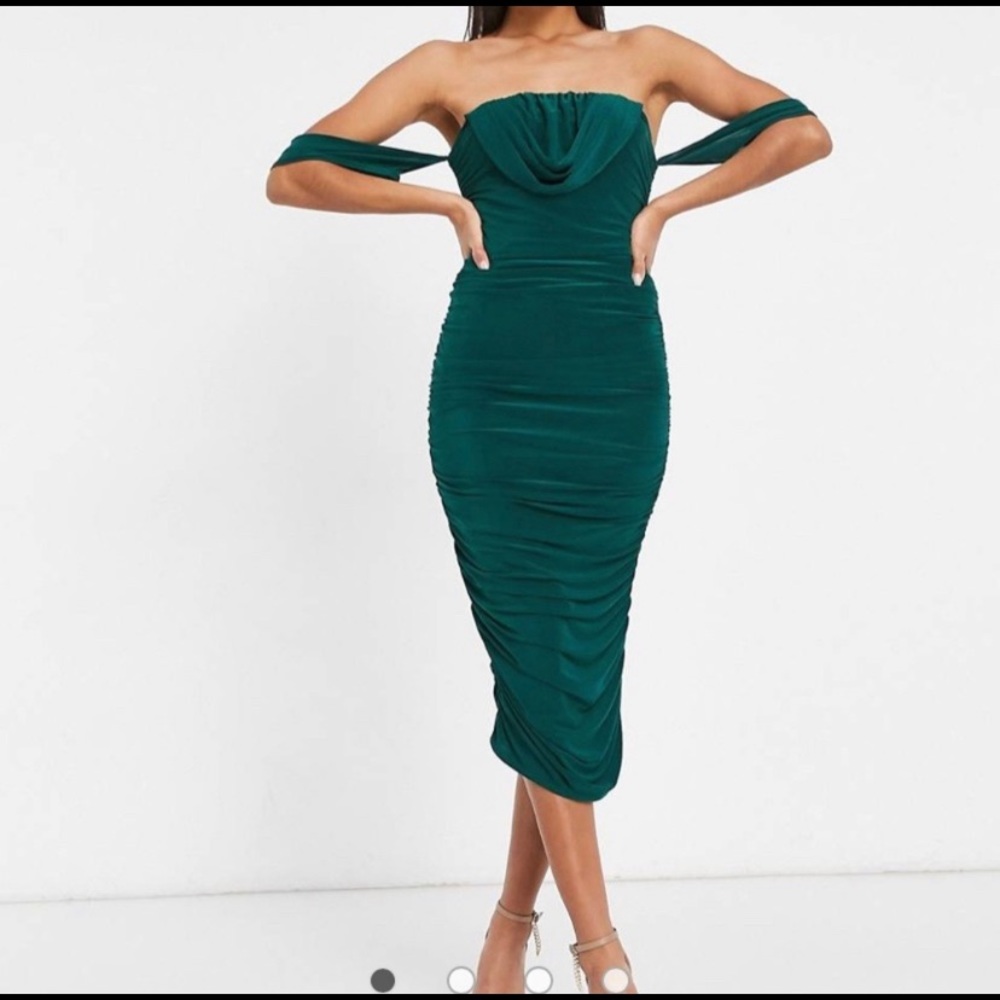 Femme Luxe green body con midi dress off shoulder